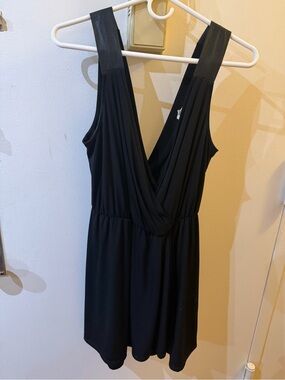 Black Sleeveless V-Neck Draped Mini Dress